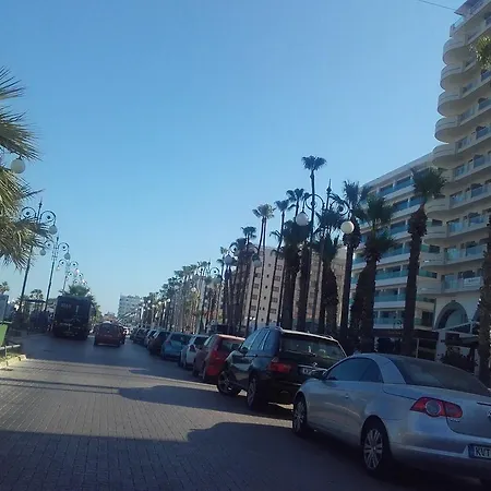 Direct Finikoudes Lägenhet Larnaca